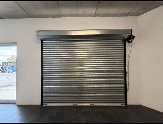 345M² WAREHOUSE TO LET IN HALFWAY HOUSE